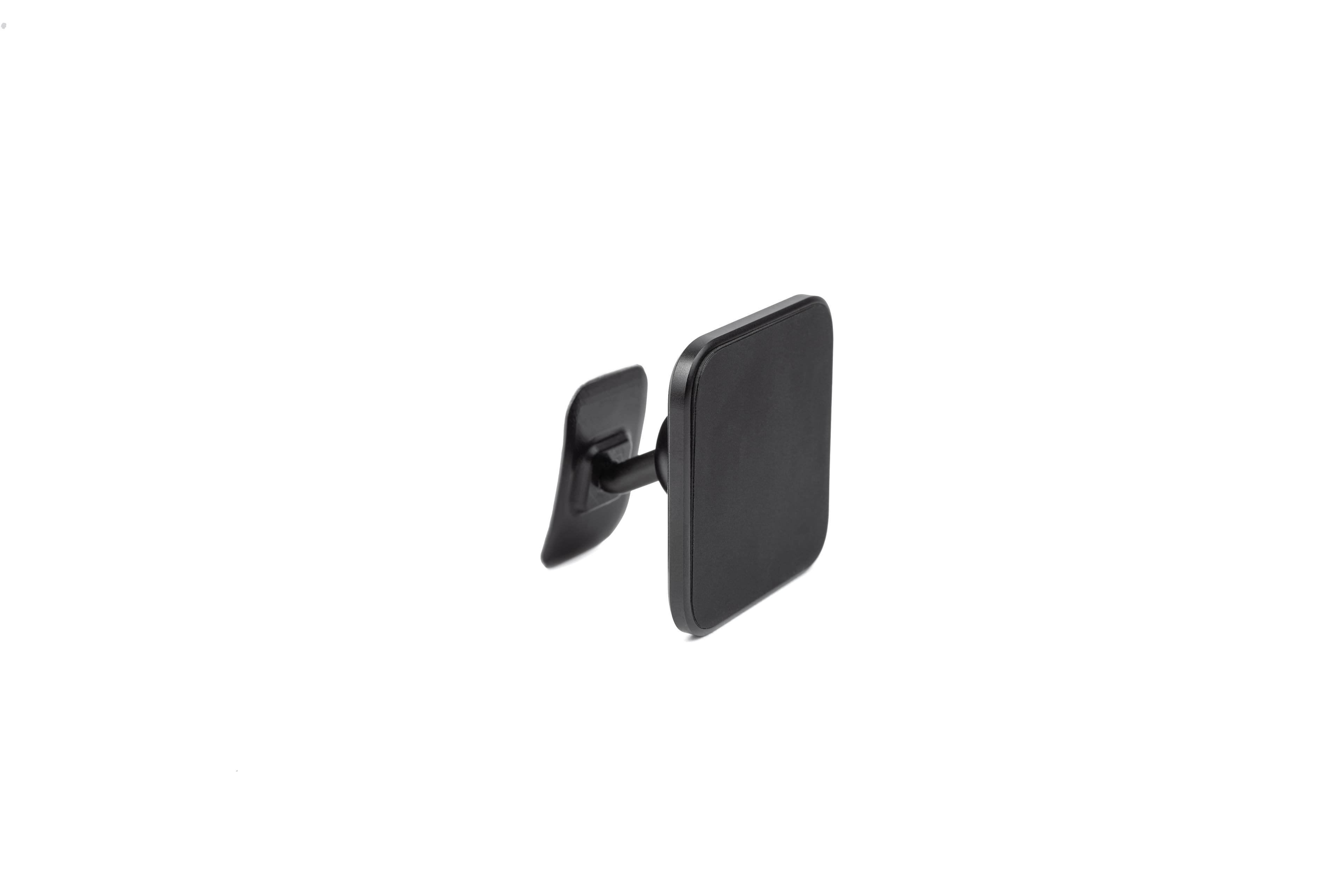 Peak Design Car Mount Magnetic Phone Holder Aluminum installed on vehicle dashboard